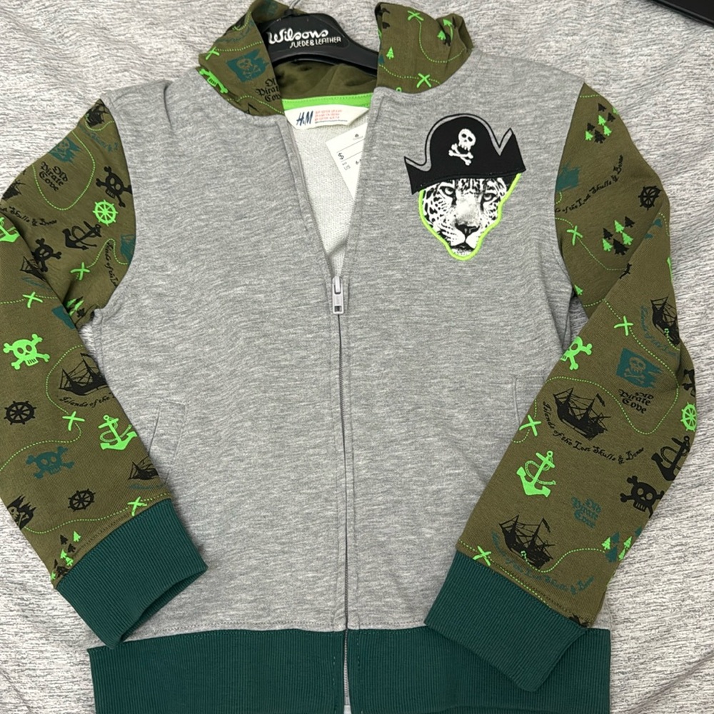 NWT H&M Kids zip up